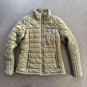 Patagonia women’s Radalie jacket. Size Small. Olive green